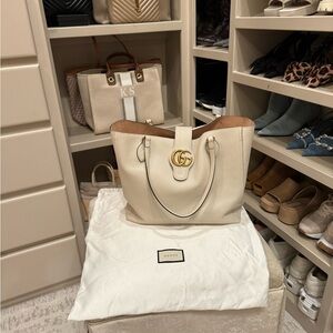 GUCCI Leather Medium Dahlia Tote Like New